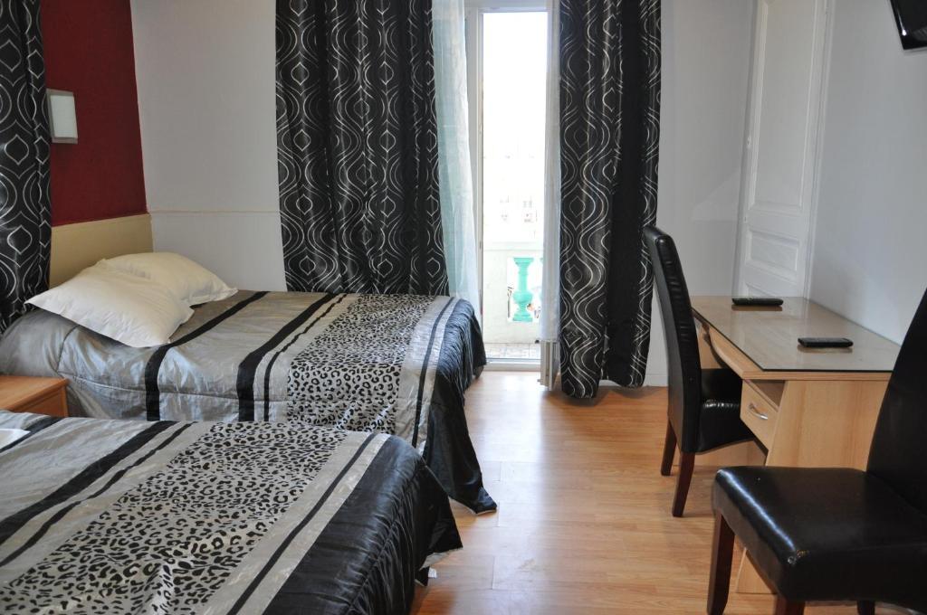 Hotel Carlone Niza Habitación foto