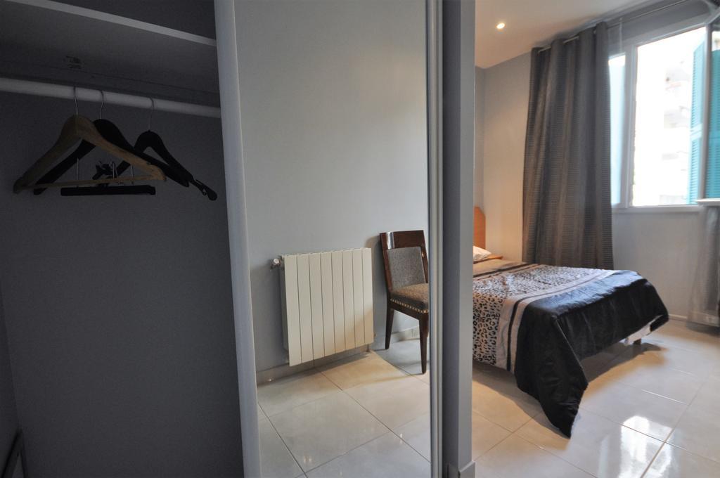 Hotel Carlone Niza Exterior foto