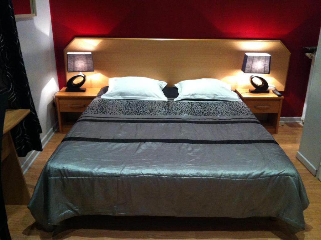 Hotel Carlone Niza Habitación foto