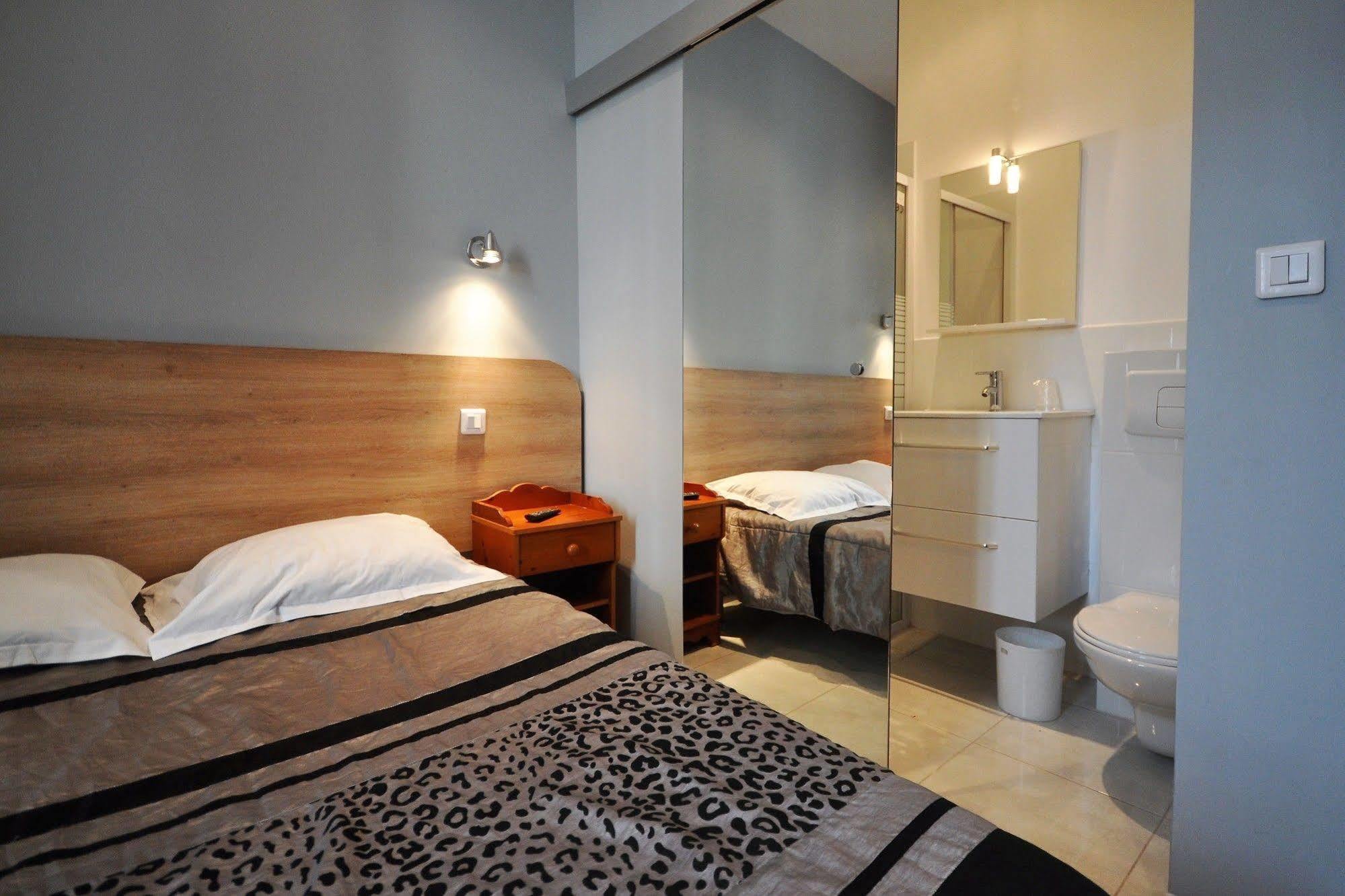 Hotel Carlone Niza Exterior foto