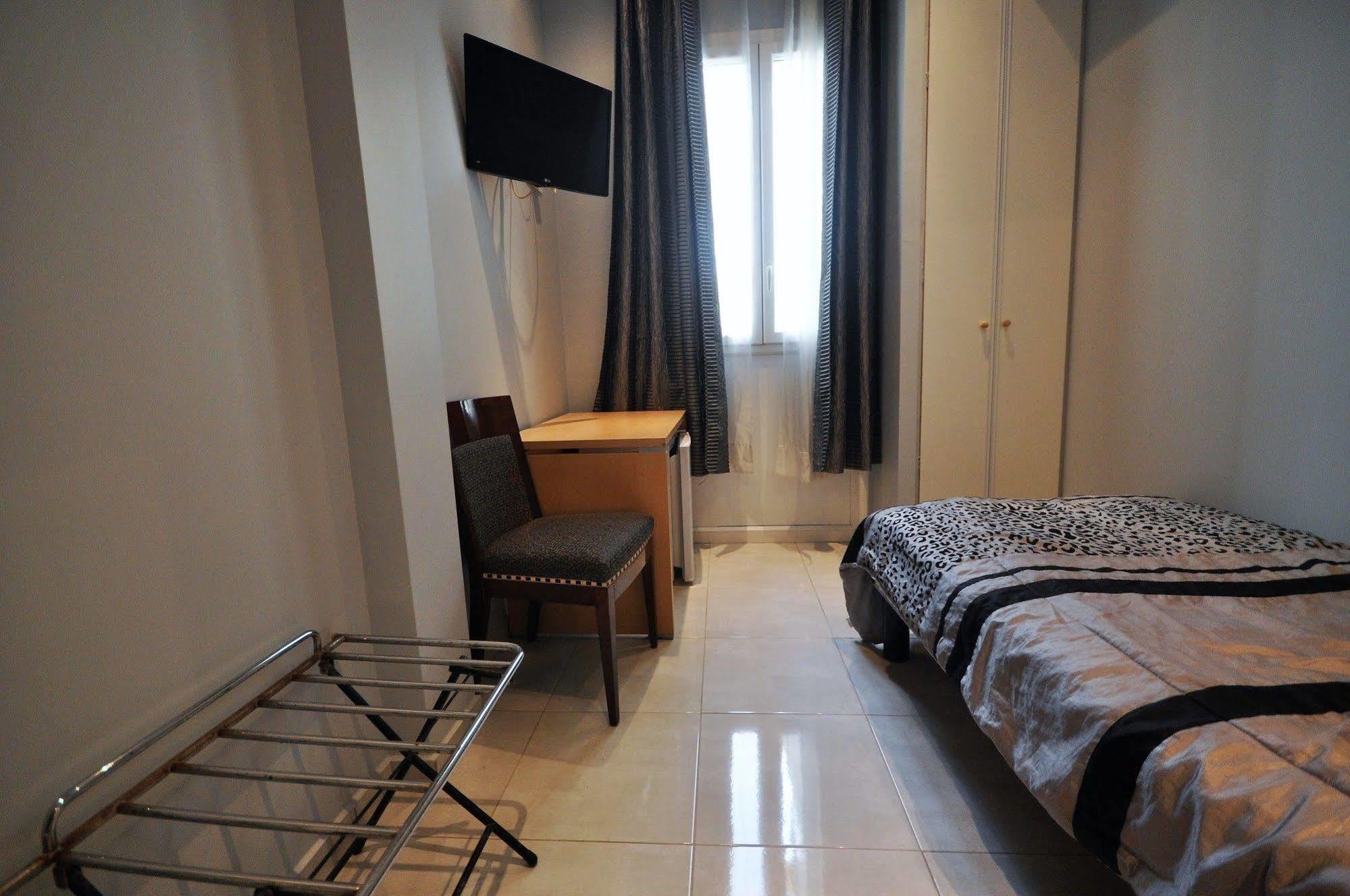 Hotel Carlone Niza Exterior foto